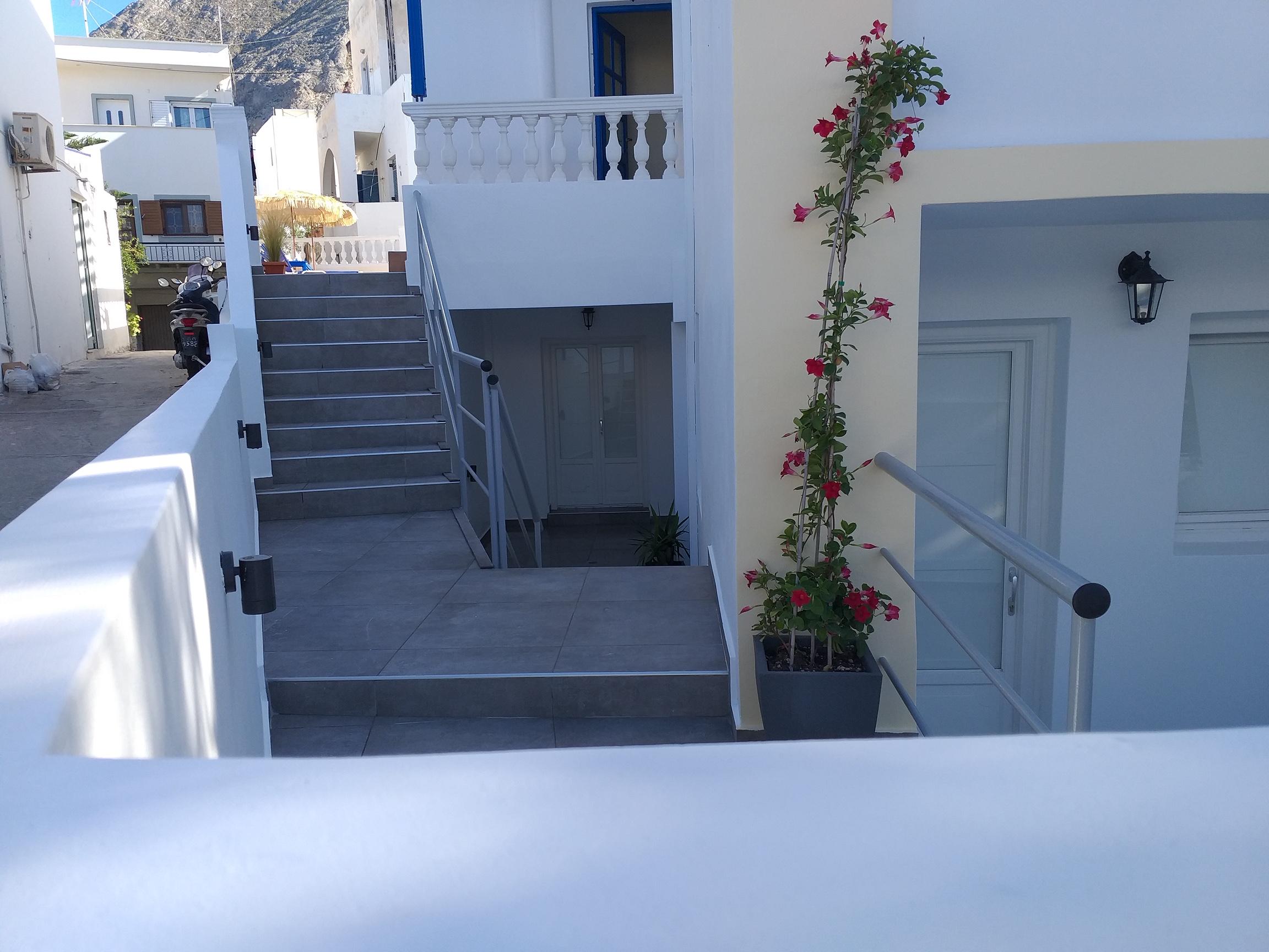 Karidis Hotel Kamári Eksteriør billede