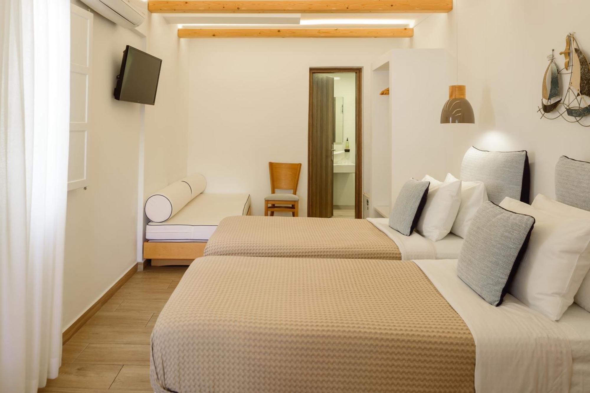 Karidis Hotel Kamári Eksteriør billede