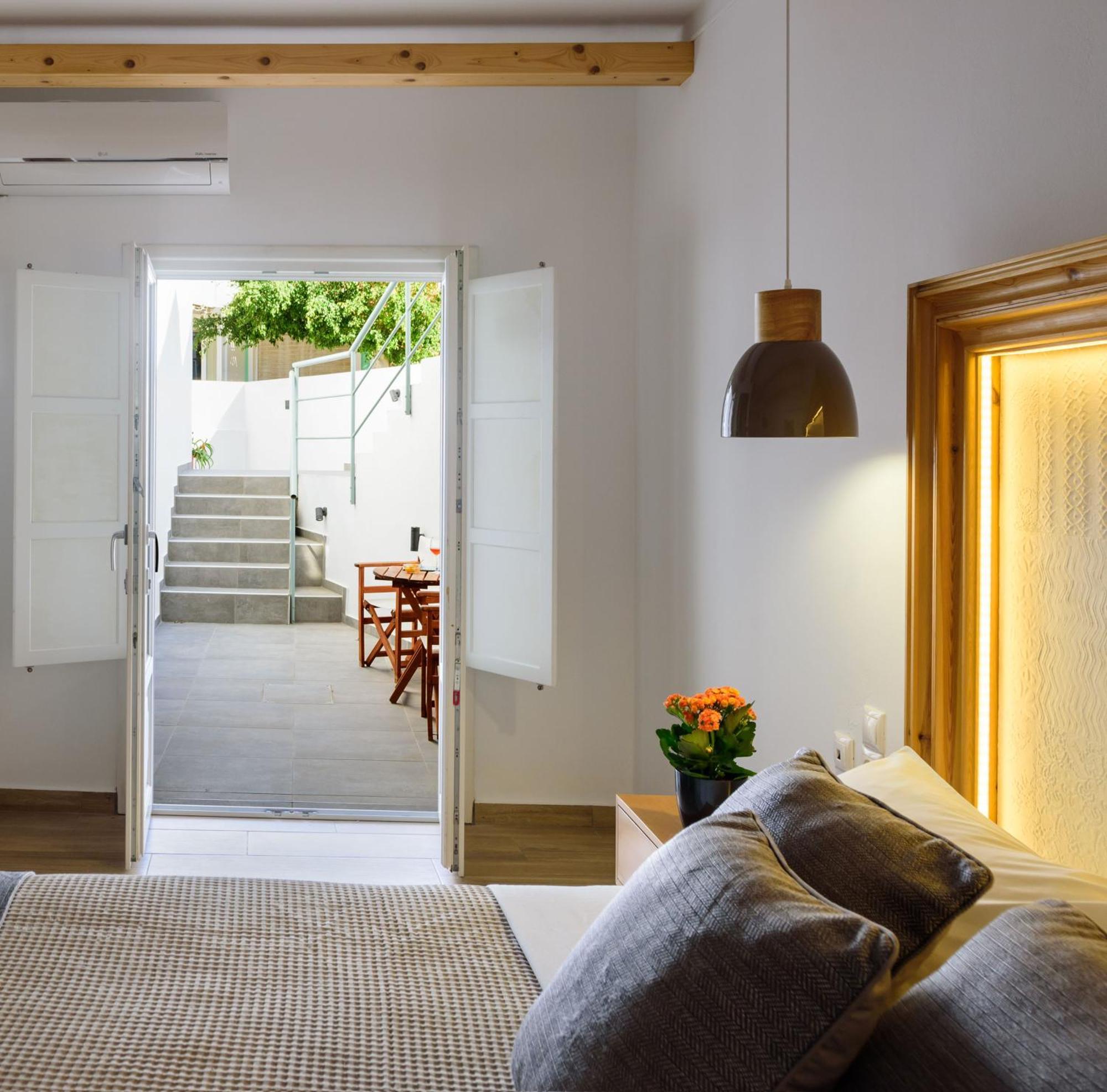 Karidis Hotel Kamári Eksteriør billede
