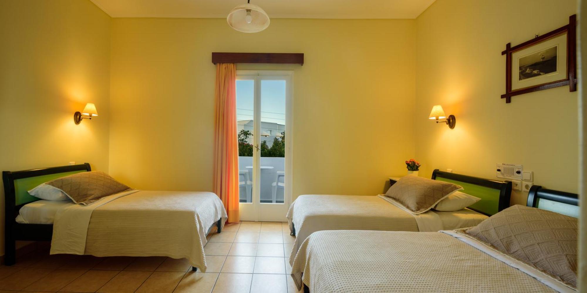 Karidis Hotel Kamári Eksteriør billede