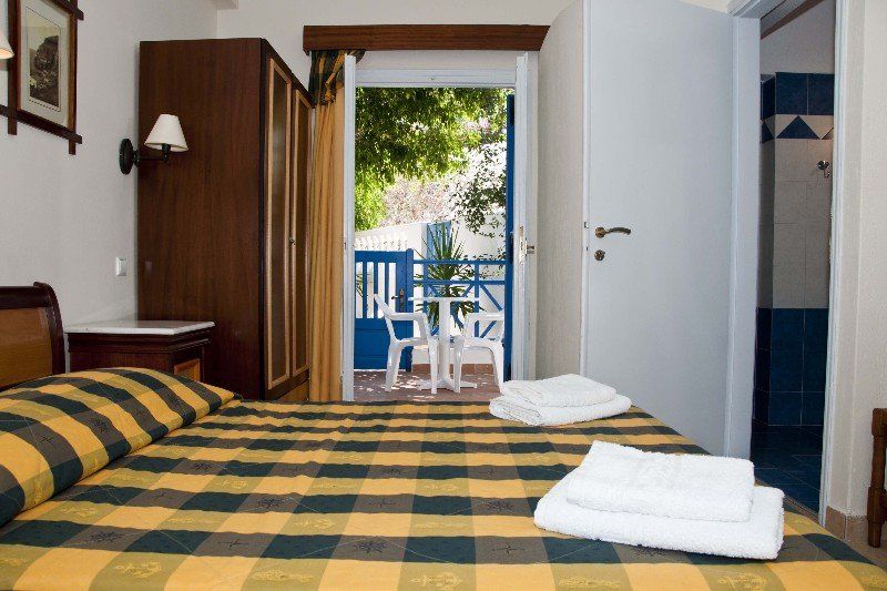 Karidis Hotel Kamári Eksteriør billede